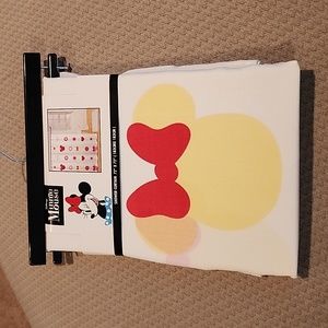 NWOT Minnie Mouse Shower Curtain